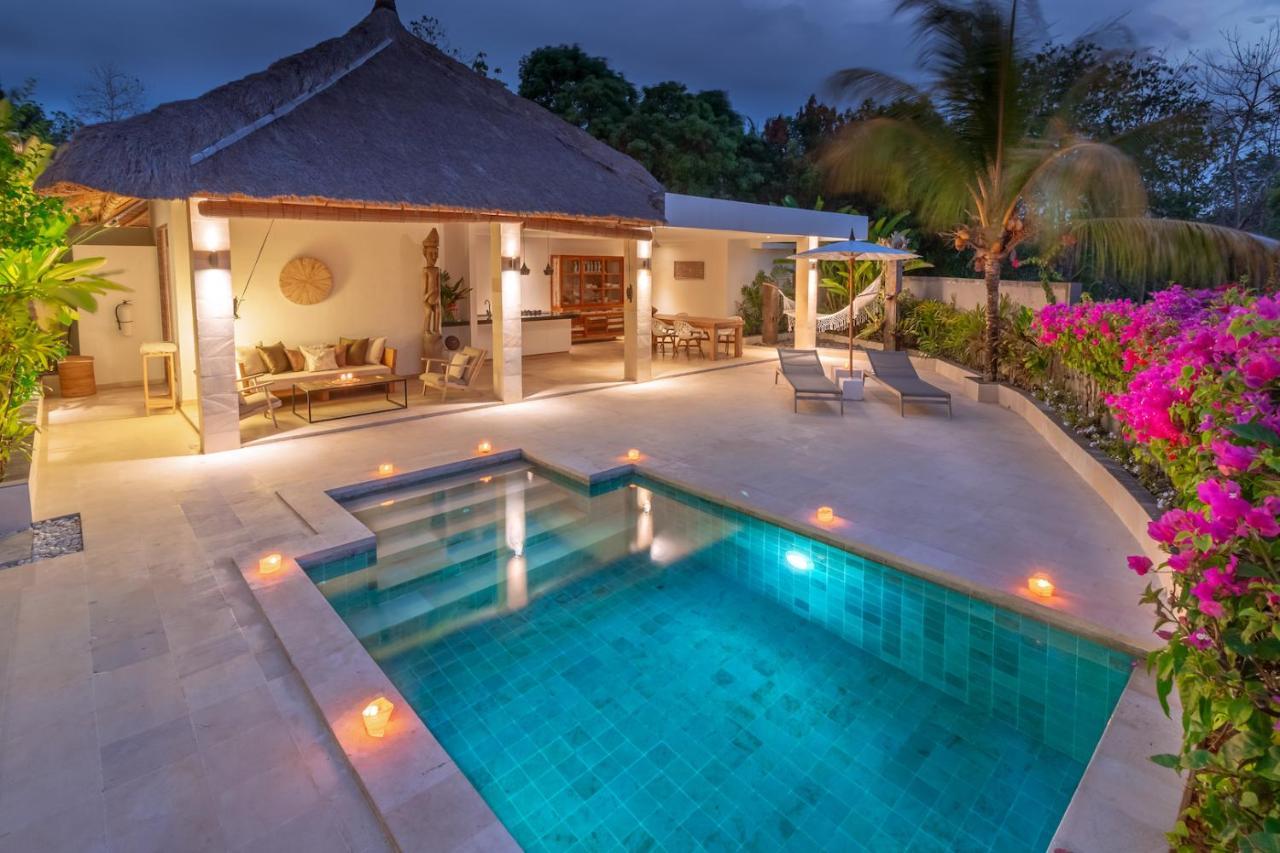 Villa Rasa Senang, With Private Cook And Pool Karangasem エクステリア 写真