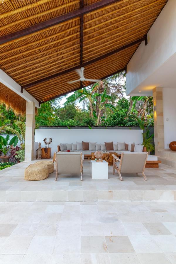 Villa Rasa Senang, With Private Cook And Pool Karangasem エクステリア 写真